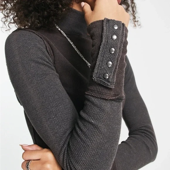 New We the Free Freya Mock Neck Thermal Top - Picture 2 of 11